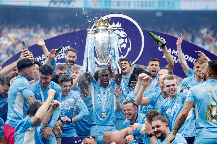 莫雷托：罗马已经问价科林蒂安前锋尤里-阿尔贝托（莫雷托：罗马已向科林蒂安询价前锋尤里-阿尔贝托）