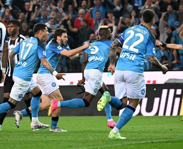 凯恩加盟拜仁后欧冠30场24球，同期仅有姆巴佩进球数与他持平（加盟拜仁后，凯恩欧冠30战轰入24球，同期仅姆巴佩可与之并列）