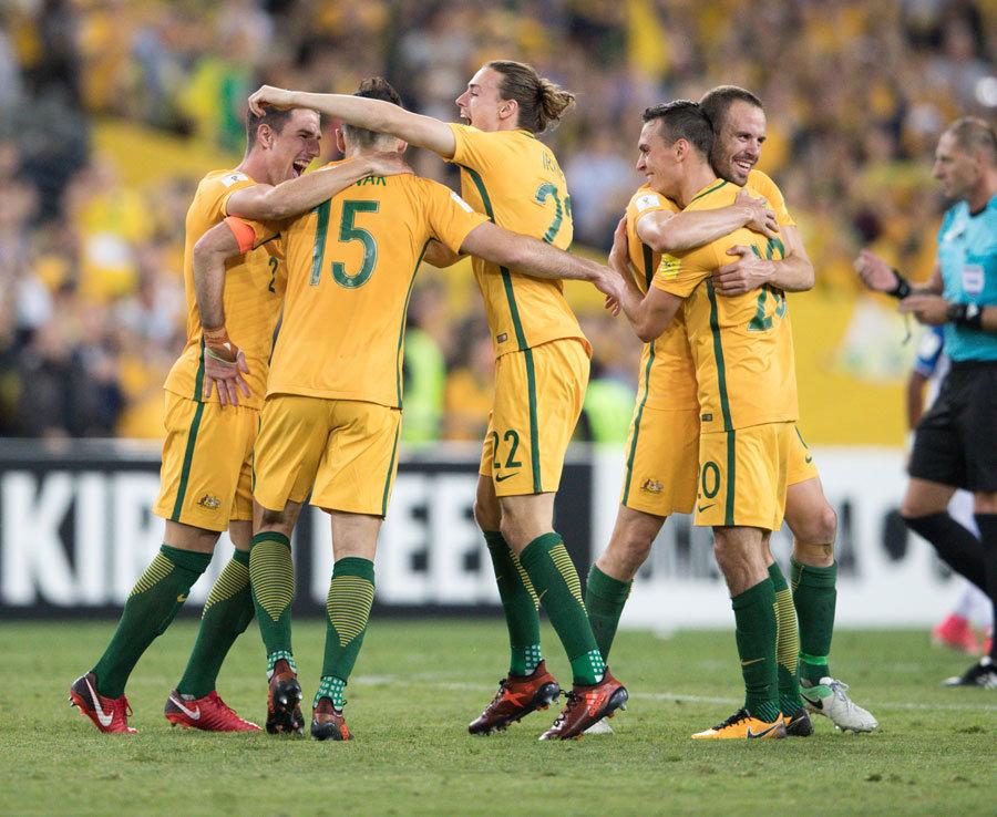 法尔克：诺伊尔续约可能目前是五五开，明年3月后会有最终决定（法尔克：诺伊尔续约前景各半，最终决定预计明年3月后出炉）