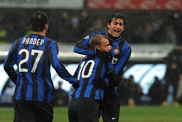 米兰公布客战都灵首发，莱奥、恩昆库领衔锋线（米兰客战都灵首发出炉，莱奥与恩昆库领衔锋线）