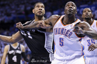 克罗斯：绿茵场上的精准指挥官（克罗斯：中场精确制导者）