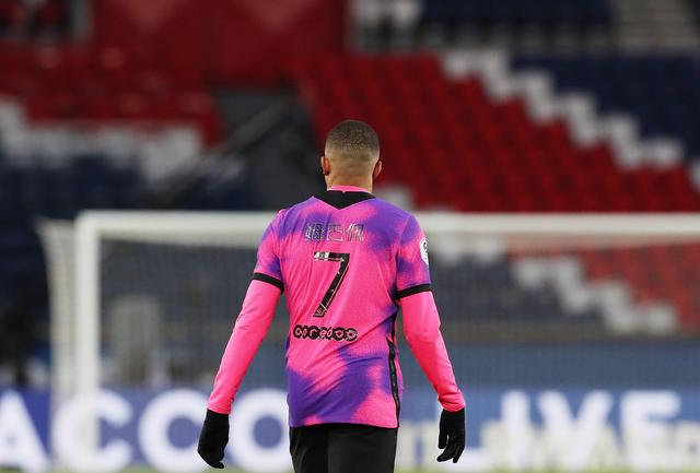 广东复仇山西，12人大名单出炉！徐杰领衔崔永熙缺席，三外援压阵（广东再战山西：12人名单官宣，徐杰领衔、崔永熙缺阵，三外援坐镇）