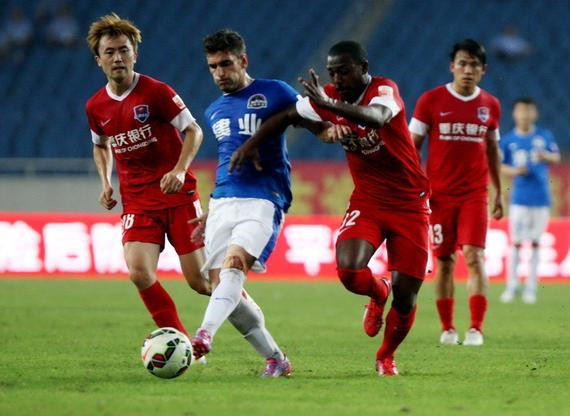 亚泰小将景泊羲完成中超首秀，月初曾说自己的梦想是中超首发（亚泰新星景泊羲迎来中超处子秀，月初坦言梦想是中超首发）