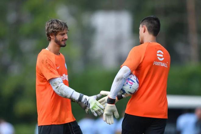 米体：阿莱格里或因言语攻击那不勒斯助教，遭罚款或停赛处罚（米体：阿莱格里疑因言语冒犯那不勒斯助教，恐遭罚款或禁赛）