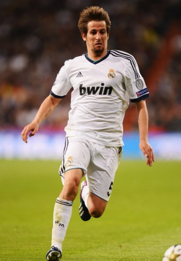 欧冠淘汰赛打响!数据：皇马难逃德比战平局魔咒（欧冠淘汰赛开战！数据显示皇马难逃德比平局魔咒）