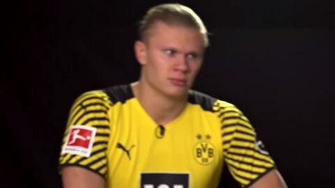 巴萨梅西进球破纪录欧冠历史时刻（梅西一球改写纪录，巴萨欧冠定格历史瞬间）