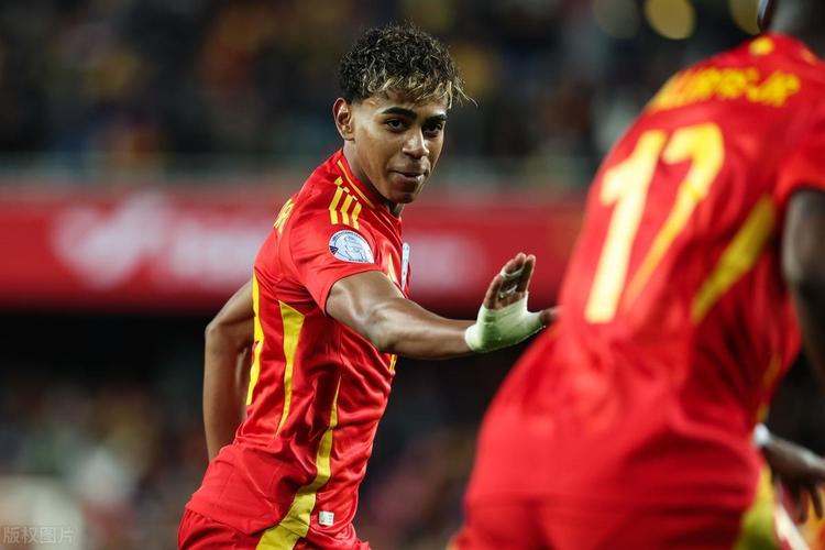 布兰特：我不是21岁了，需考虑未来；世界杯？我专注于多特（布兰特：不再是21岁，得为未来打算；世界杯？当下只专注多特）