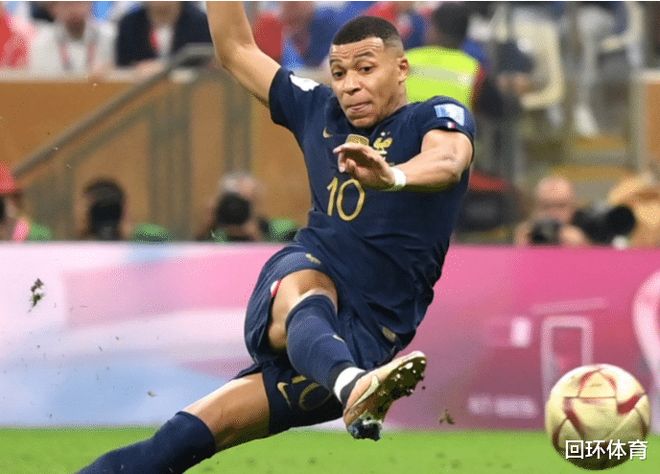 德天空：多特19岁边锋坎贝尔已向俱乐部表示希望在冬窗离队（德天空：多特19岁边锋坎贝尔已告知俱乐部，盼在冬窗离队）