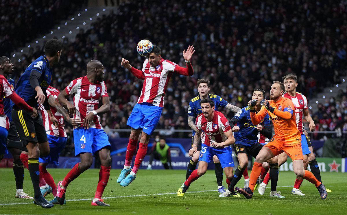 国足球新希望！16岁小将两度戴帽U16国足，如今直接进亚冠大名单！（16岁小将两度上演帽子戏法，直入亚冠大名单，国足新希望来了！）