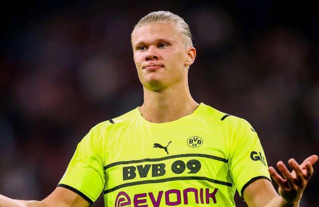 记者：拜仁拥有伊兰昆达的回购条款，回购价450-500万欧元（记者称拜仁设有伊兰昆达回购选项，费用为450至500万欧元）